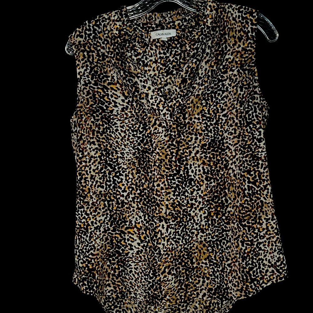 Calvin Klein leopard print sleeveless shell. Size M